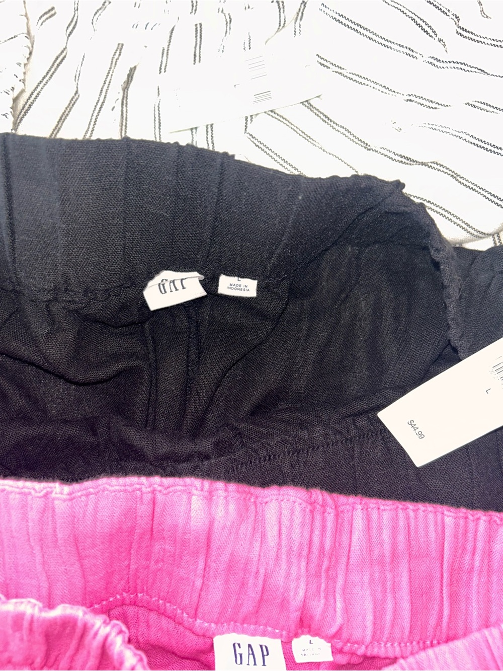3 PAIR BUNDLE GAP SHORTSđNWT - Picture 7 of 9
